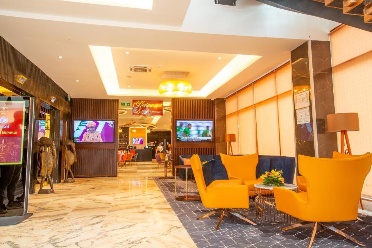 Hôtel Fleur de Lys Point E Dakar Extérieur photo